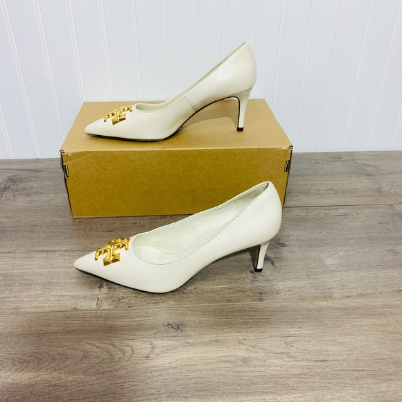 Use woman Tory Burch Eleanor Pointed Toe Pump shoe size 8M
No box - Picture 2 of 12